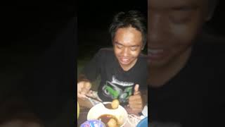 Di Buang Sayangmakan Bakso Tendakaya Orang Kesurupan
