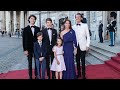 De kongelige ankommer til prins Joachims 50-års fest