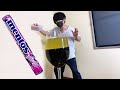 世界最大級のグラスに油とコーラを注いで大量のメントスを入れると・・・ #Shorts