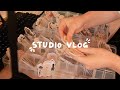 studio vlog | making stickers & artist alley display prep