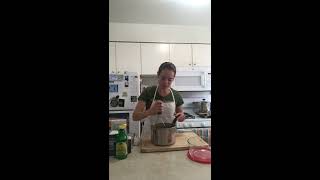 Homemade Applesauce (2/2)