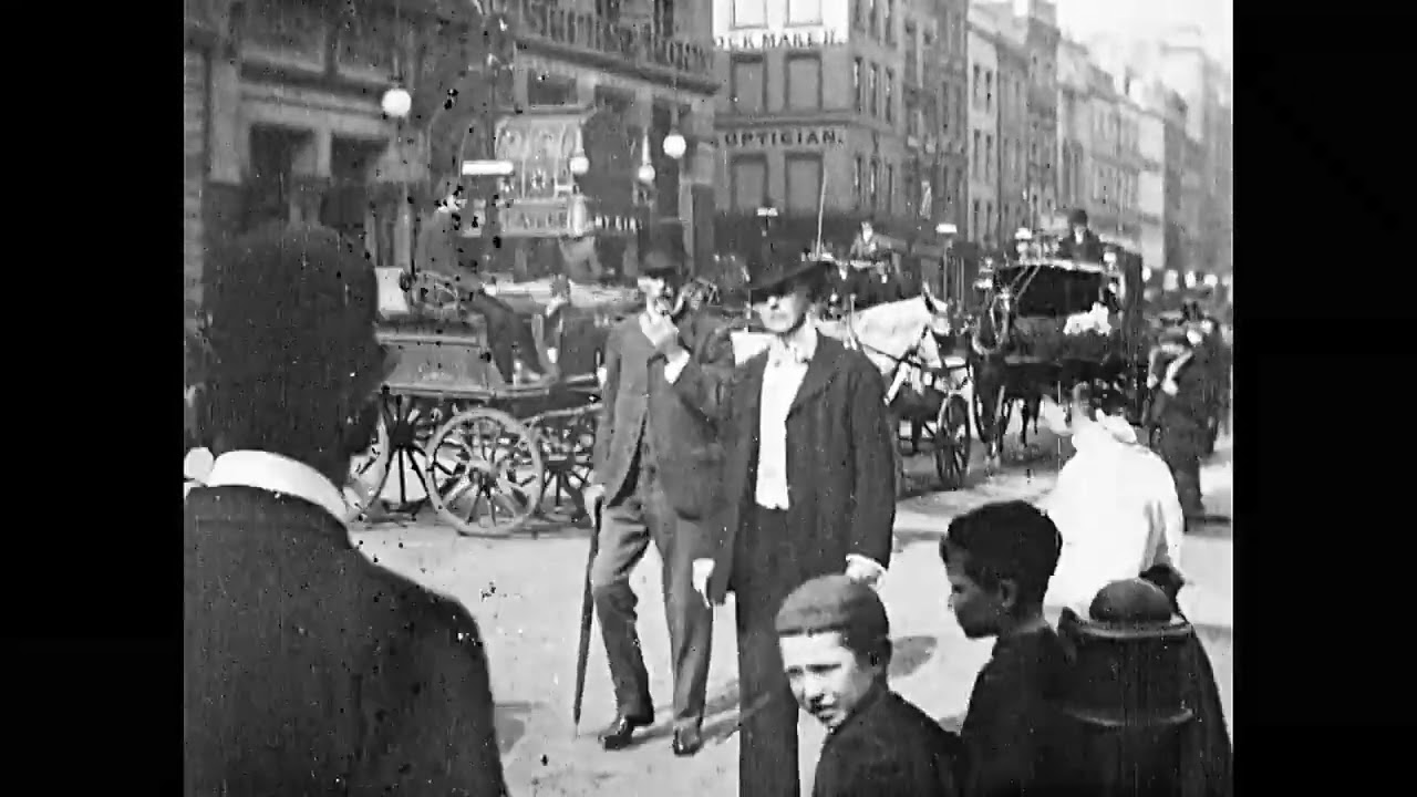 1896 - London Street Scene - Robert William Paul