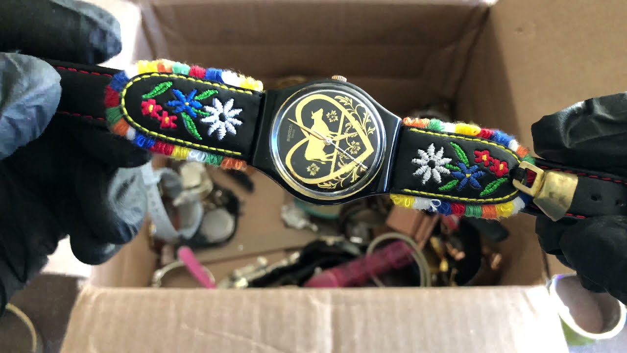 Wow esta caja con relojes estuvo surtida casio, seiko, swatch, bulova, y muchos mas