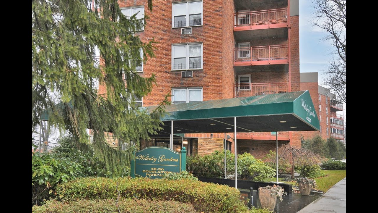 NY (뉴욕)/Douglaston 2 Bedroom & 1 Bathroom CoOp (369K) Virtual Tour YouTube