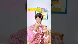 Trẻ mẫu giáo mải mê ngủ quên luôn cả ăn