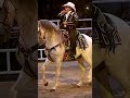 Tú eres el más grande de todos mis amores! #másAlláDelSol en vivo y a caballo!