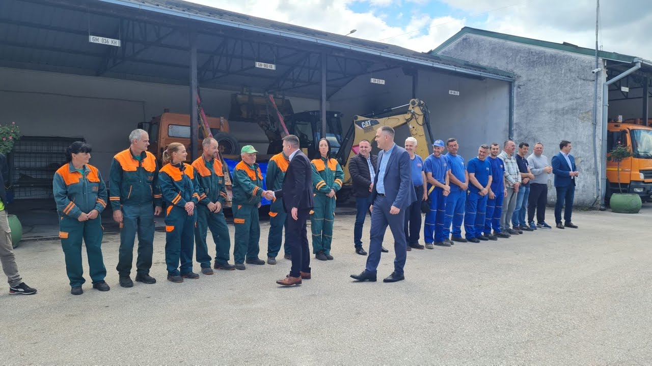 PRILOG - OPŠTINA DONIRALA MINI BAGER JKP „GORNJI MILANOVAC“  / 10. 05. 2024./ TV GM PLUS