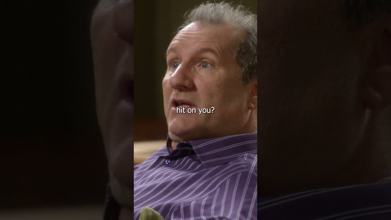 Modern Family 1x13 Jay S Friends Hit On Gloria