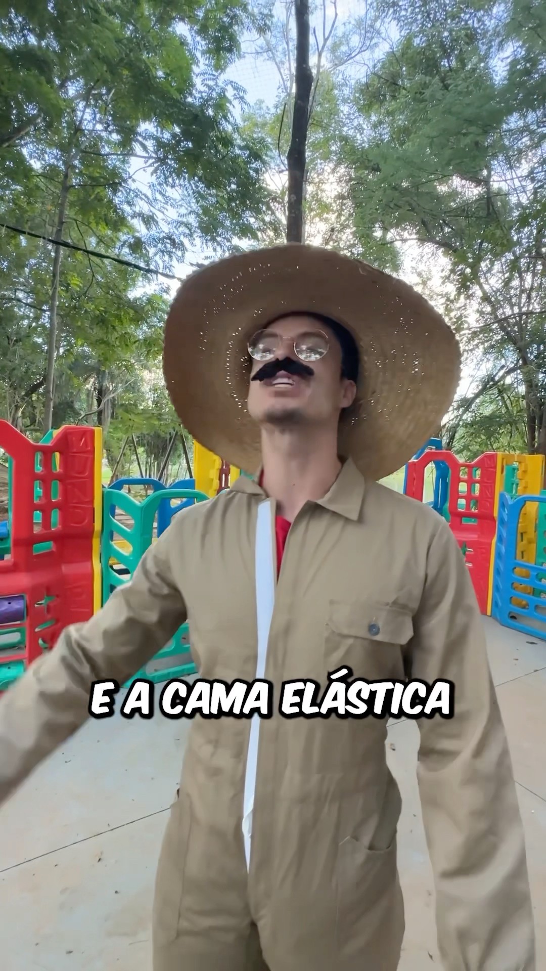 DISFARCE NO PARQUINHO! #shorts