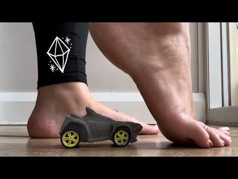 Giantess car crush