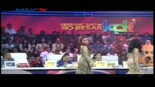 Zaskia Gotik dan Denada Tarung Jaipong - Pose (22/4)