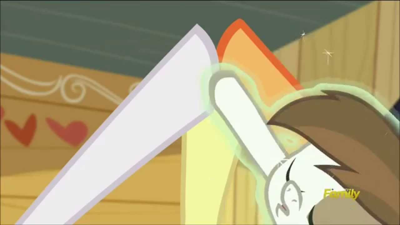 Sweetie Belle lifting Pipsqueak with her magic - YouTube