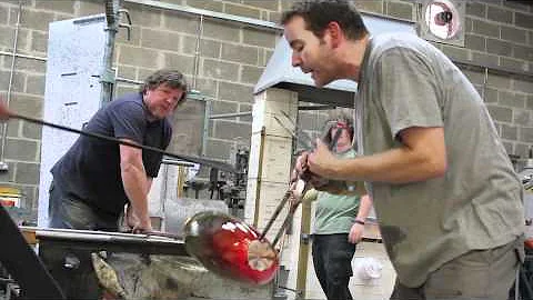 Creation of a giant Peter Layton 'Tahiti' at London Glassblowing!