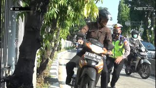 Dihadang Polisi di Jalur Busway, Pria ini Nekat Tancap Gas - 86