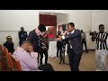 FUMAU NA HAJI MANARA WALIVOMBANANISHA AHMED ALLY UKUMBINI MBELE YA KIKWETE FUMAU NA HAJI MANARA WALIVOMBANANISHA AHMED ALLY UKUMBINI MBELE YA KIKWETE
