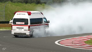 GT7 救急車でケツ進入に挑戦!