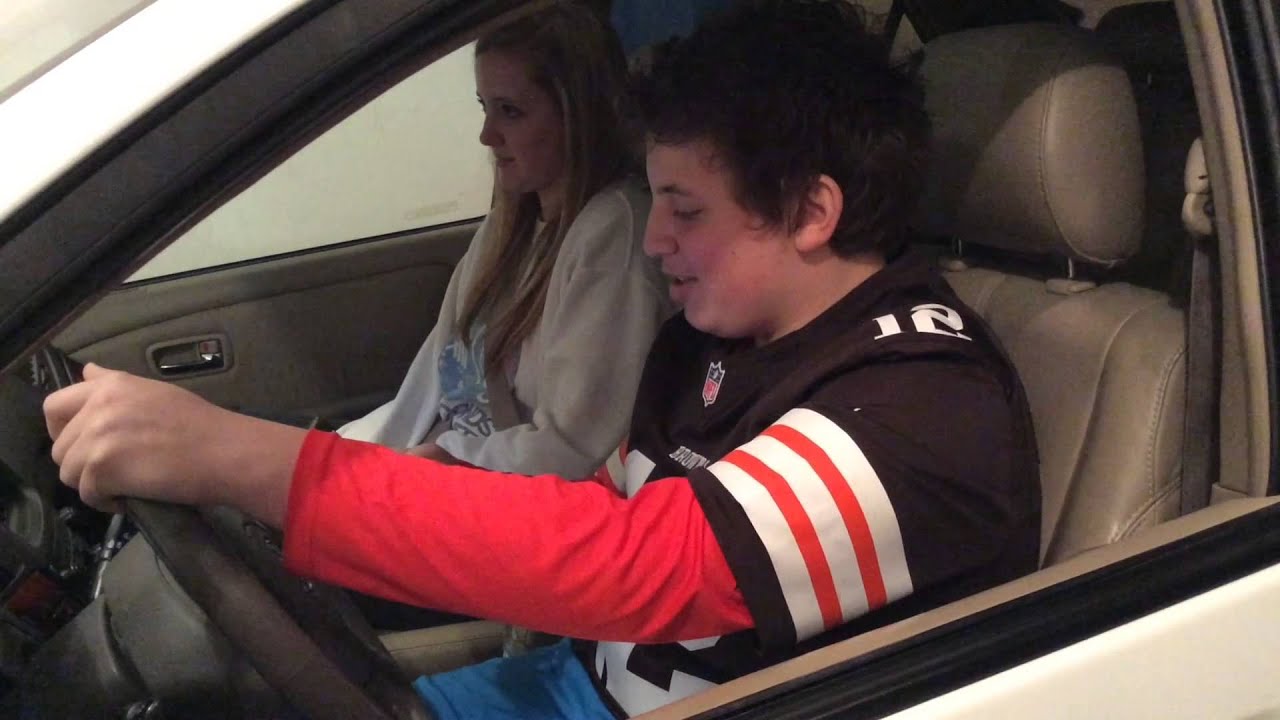 Disconnected essay image