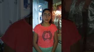 Evde Iftar Için Hafif Çilekli Muhallebili Kup Tatlısı