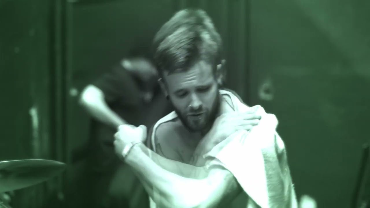 Filthyminds - "Nejsi v tom sám" (ft. Martynko Denoi)