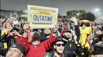 The Insane BACK TO THE FUTURE 40th Anniversary At Twin Pines Mall -Massive Crowd & Delorean Overload