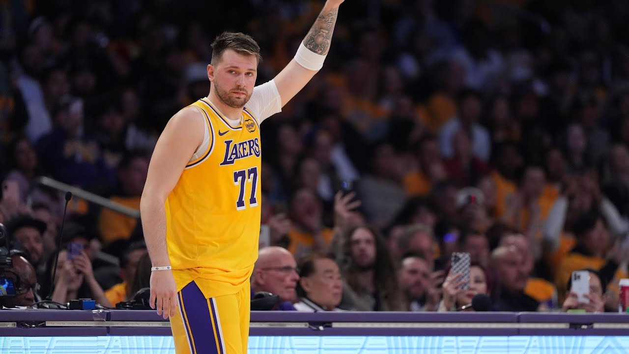 Luka Doncic's Lakers Debut! Instant Chemistry with LeBron in a 132-113 ...