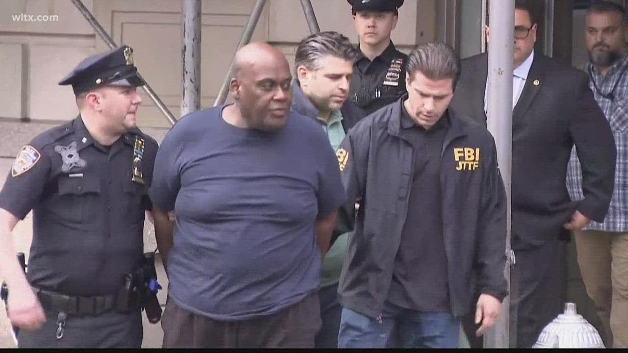 Suspect in Brooklyn subway shooting arrested - YouTube