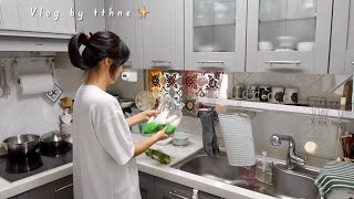 # A Cool Summer Day at Home 🍜 Spicy Kimchi Noodles, Homemade Meals & My Crochet Treasures 🧶 screenshot 4
