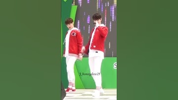 Roll...roll...roll it babe!!! 😘😚😍 #차은우 #leedongmin #chaeunwoo #eunwoo #dongmin #astro #kpopedit