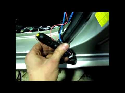 Video: Kako resetirati svjetlo kontrolnog motora na Toyoti Camry iz 2014.?