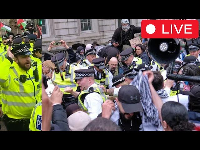 🚨 LIVE: Chaos In London As Islamists ATTACK Police class=