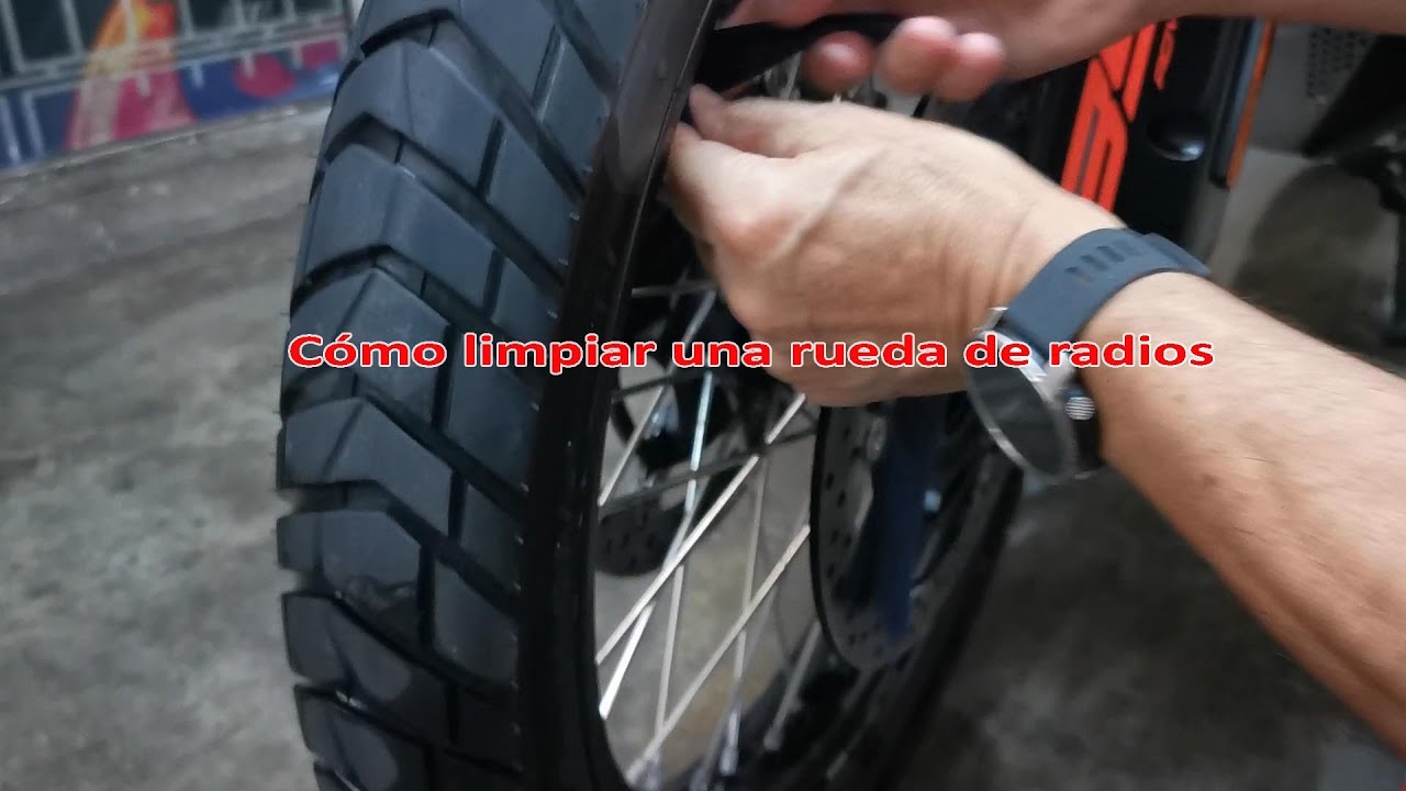 Recomendaciones para limpiar las llantas de la moto