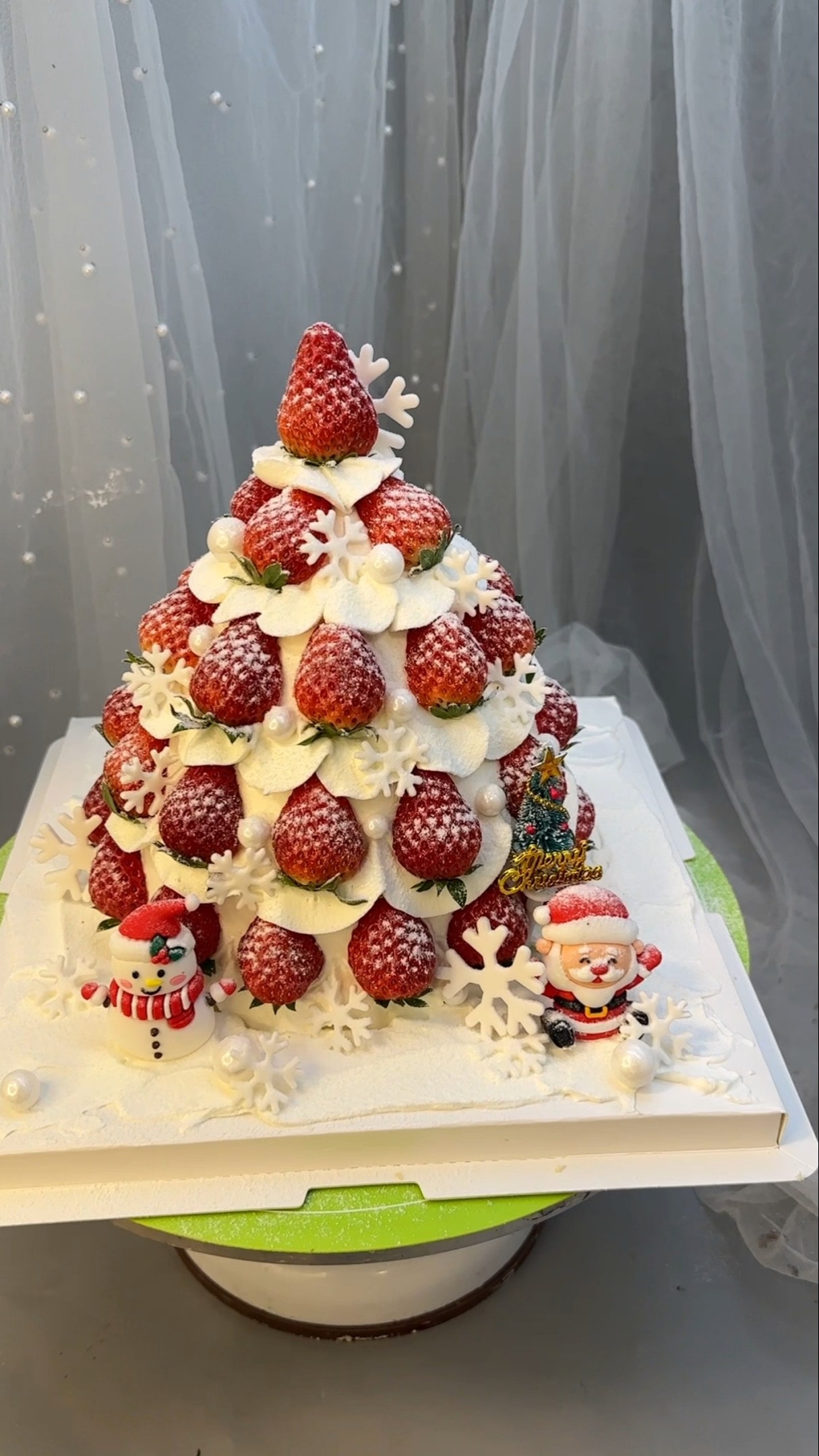Production process Technical training Hands-on teaching Strawberry cake   #shorts