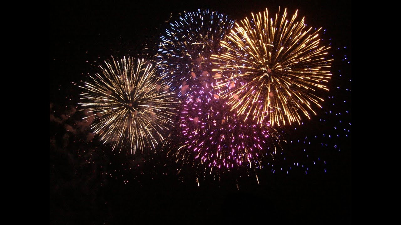 Bateria de fogos de artificios de 1080 tiros ano novo. - YouTube