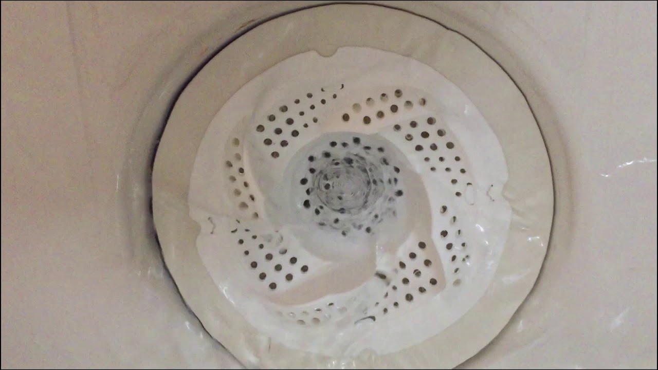 くるっとキャッチで水が渦を巻き髪の毛が中心で丸まる様子 Youtube