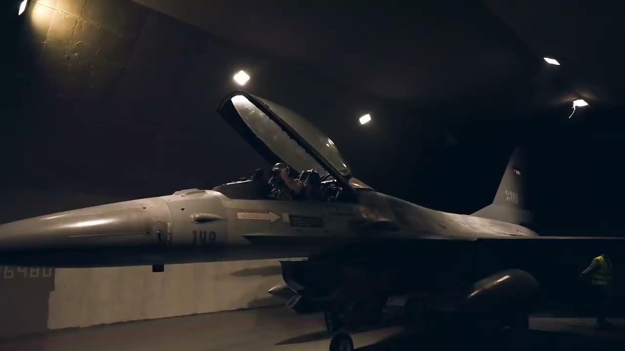 نسور سلاح الجو الملكي خلال تنفيذ طلعات جوية في سماء المملكة، من أجل ضمان سلامة المجال الجوي الأردني