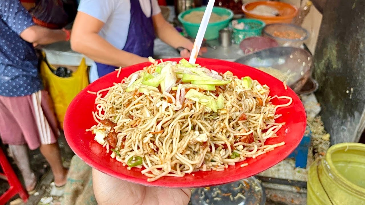 Kolkata Street Style Chowmein Making | Street Food India