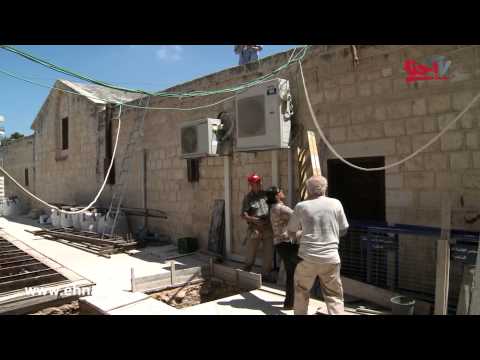 اكتشاف أرضية فسيفساء من العهد البزنطي وراء كنيسة الروم الارثوذكس في مدينة الناصرة