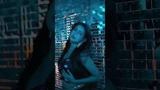 Dance With Amisha On - Majnuon Ki Bheed Mein Akeli Laila From Baaghi 4