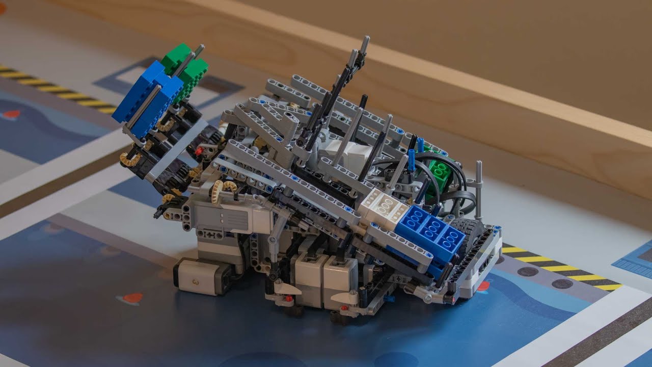 WRO 2023 Senior 30s | Team Robolution - YouTube