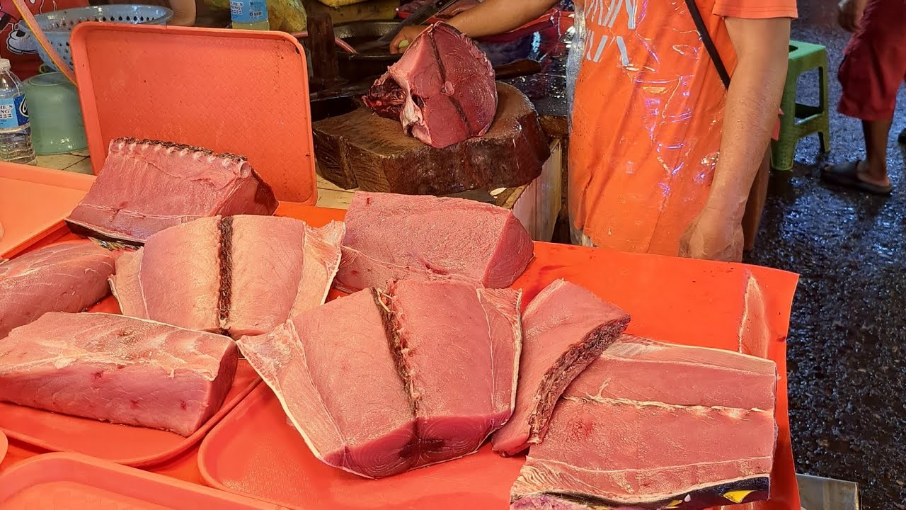 52 Kilograms Female Tuna Fresh From Mati City For Display And 52-kilograms-female-tuna-fresh-from-mati-city-for-display-and