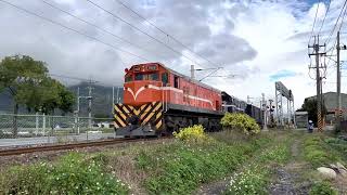 7602次貨物列車通過德高(二)平交道