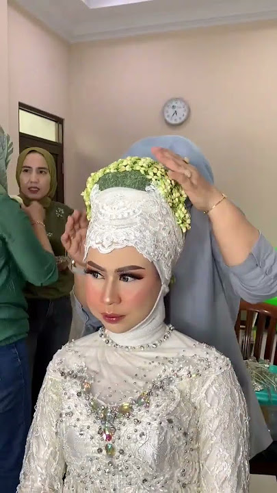 KETIKA PENGANTIN PRIA DATANG LEBIH AWAL DARI PADA JADWAL