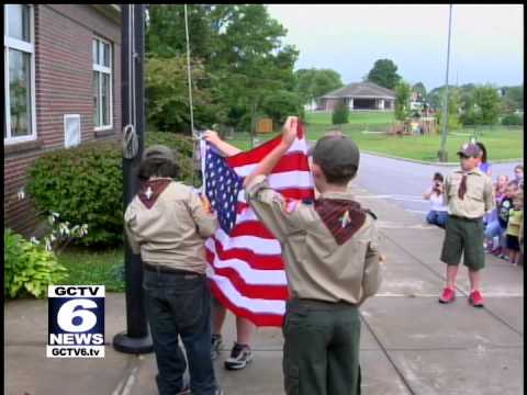 Boy Scouts raise flag at Monteagle Elementary School