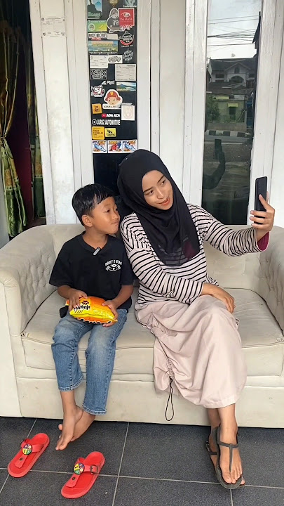 kalau gigi atas copot dilemparnya kebawah,bener nggak c?