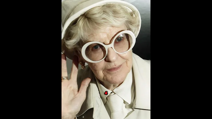 Elaine Stritch: 10 Weird Facts You Didn't Know!