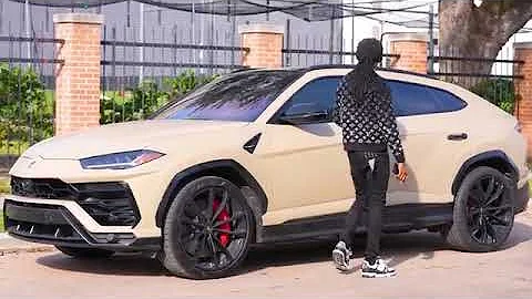 Let's us  match the street vibe#UnexpectedEnergy #DivasOnTheStreet #ViralMoments