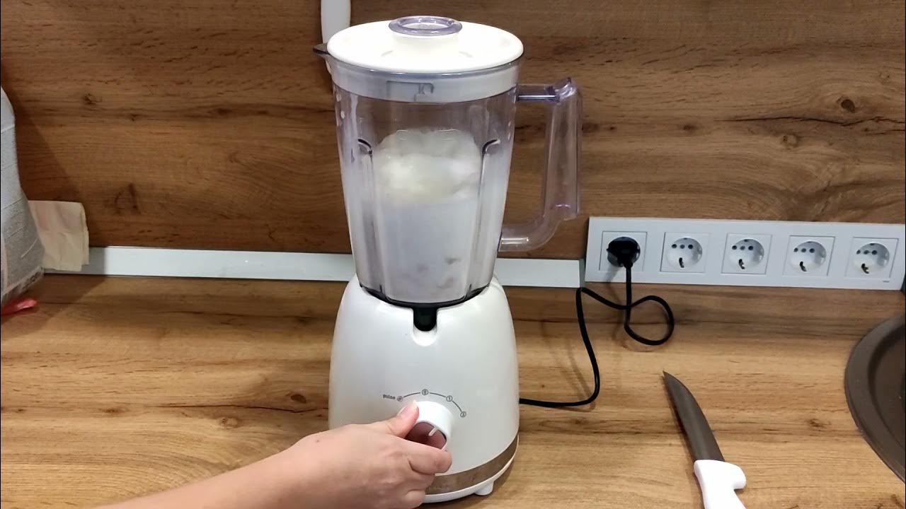 Блендер Moulinex Soleil LM355A10 приготовление молочного коктейля - YouTube