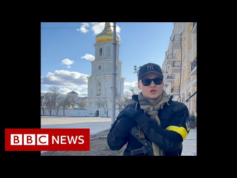 Pink Floyd reunite for Ukraine protest song - BBC News
