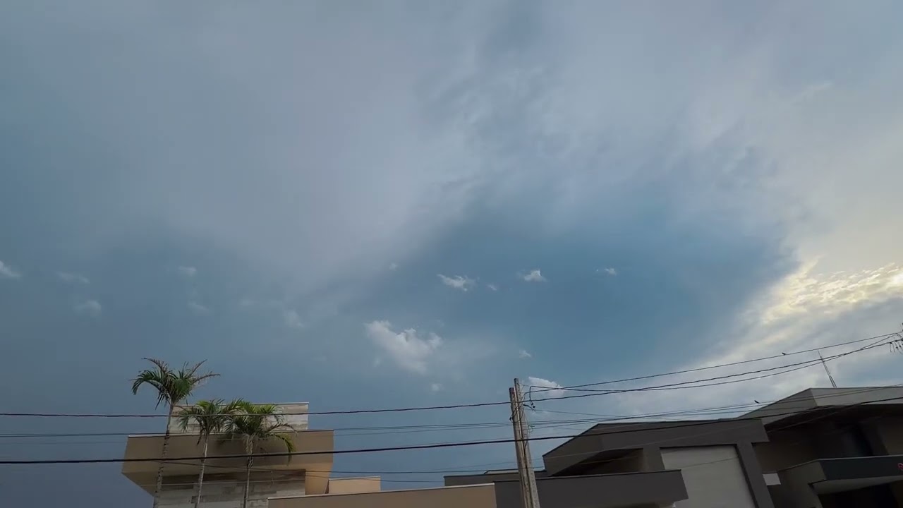 Tempestade em São José do Rio Preto se aproximando. 27 de dezembro de 2025.
