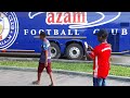 TAZAMA MASHABIKI WA SIMBA YANGA WAKIPIGA PICHA KWENYE BASI LA AZAM FC TAZAMA MASHABIKI WA SIMBA YANGA WAKIPIGA PICHA KWENYE BASI LA AZAM FC